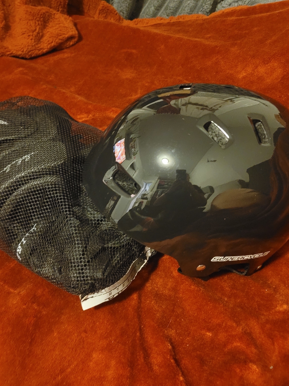 Kids Black Helmet with Protective Knee/wrist Pads (Unused)